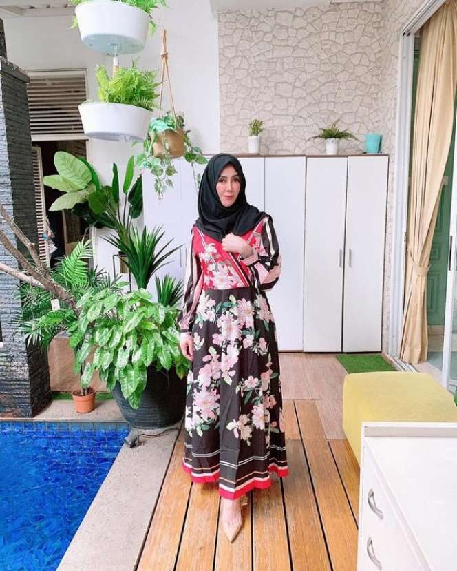 10 Adu Mewah Rumah Rieta Amalia VS Amy Qanita, Punya Anak Sultan Andara, Ternyata Beda Jauh?