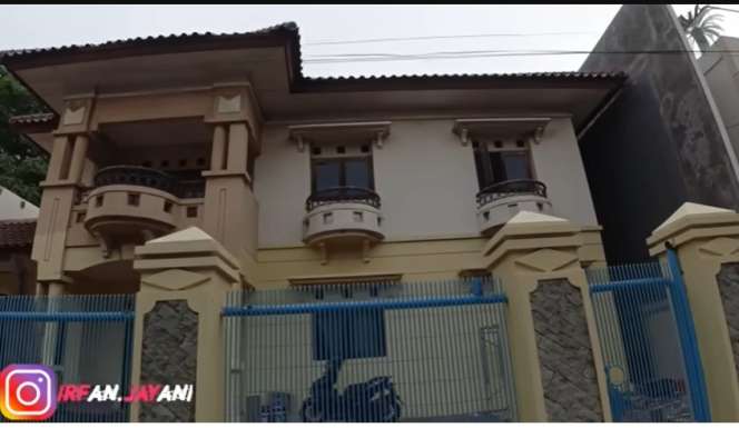 Sederet Potret Rumah Paling Viral di Indonesia, Ada Pemandangan Bak Negeri Dongeng Hingga Hunian Terbengkalai Penuh Sampah!