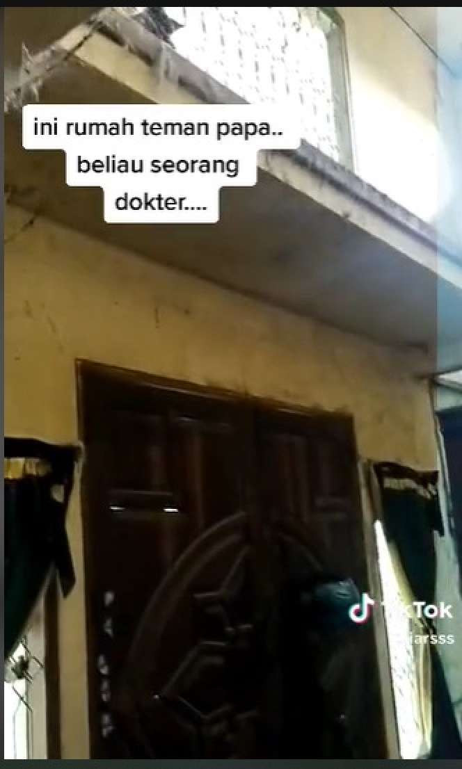 Sederet Potret Rumah Paling Viral di Indonesia, Ada Pemandangan Bak Negeri Dongeng Hingga Hunian Terbengkalai Penuh Sampah!