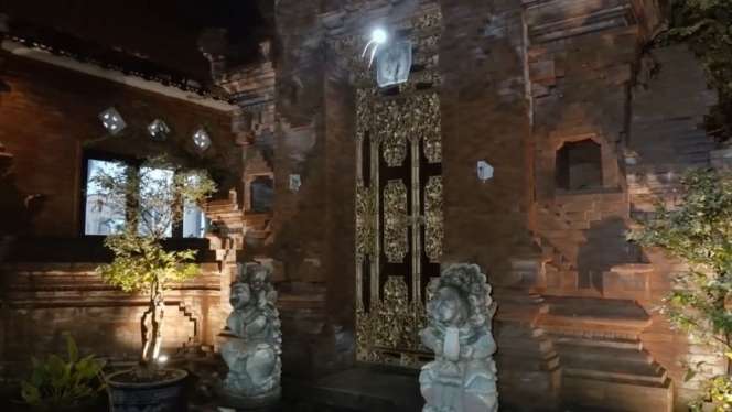 10 Adu Mewah Rumah Sule VS Orangtua Mahalini Raharja, Ternyata Sesama Sultan, Mirip Istana dan Kerajaan!