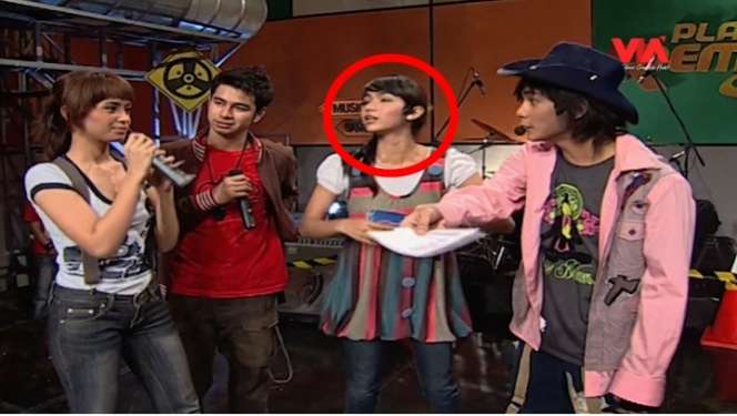 Ingat Host Cewek Bareng Raffi Ahmad di Acara Musik 90-an ini? Ternyata Sepupu BCL, Dulu Polos Kini Penampilan Mirip Anime