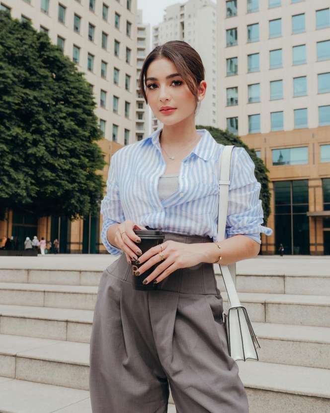 Potret Debi Sagita Artis FTV yang Disebut Barbie Hidup