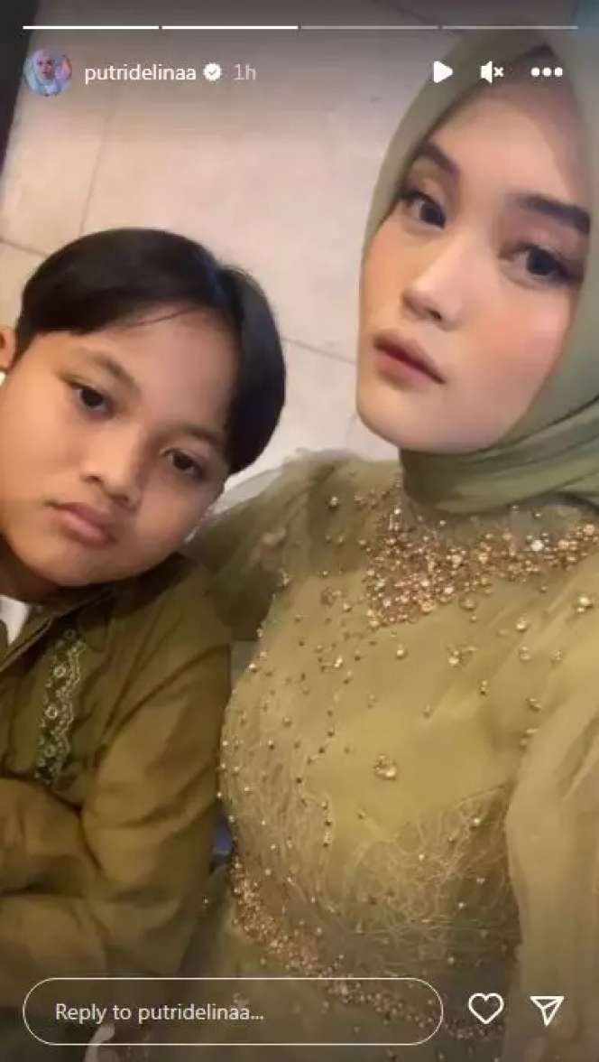 10 Adu Gaya Artis di Lamaran Mahalini & Rizky Febian, Busana Keisya Levronka Dinilai Terlalu Berani!