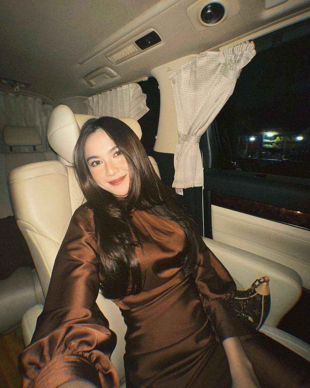 Adu Gaya Putri Delina VS Mahalini yang Siap Jadi Calon Kakak Ipar, OOTD-nya Nggak Pernah Bikin Bosan!
