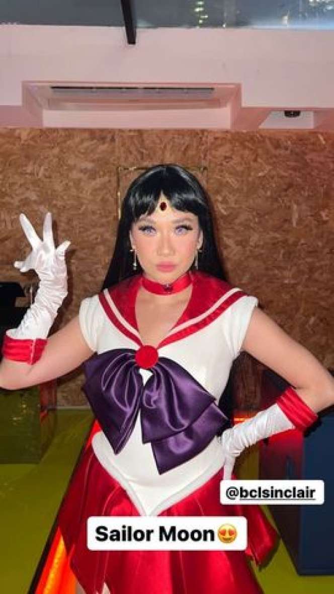 16 Gaya Artis Cosplay Anime di Pesta Ultah BCL & Vidi Aldiano, Anya Geraldine Paling Disorot, Berani Banget!