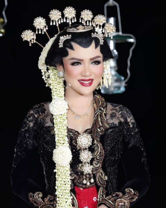 Sederet Artis yang Pilih MUA Bennu Sorumba di Hari Bahagianya, Terbaru Mahalini Raharja yang Tampil Sempurna!