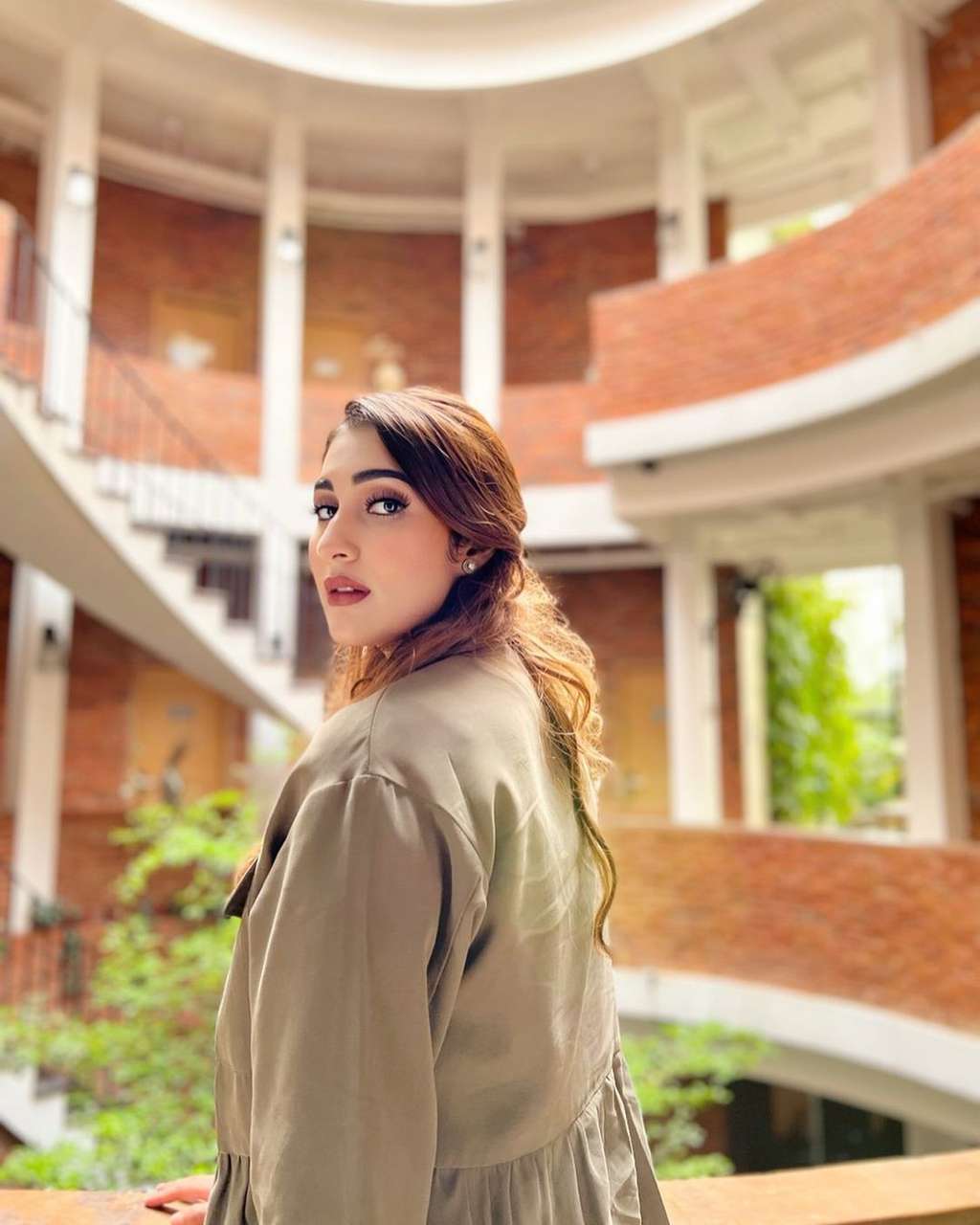 Masih Ingat Tania Nadira Mantan Istri Tommy Kurniawan? Kini Ikuti Jejak Sang Ayah di Dunia Politik, Siap Nyaleg di Pemilu 2024?