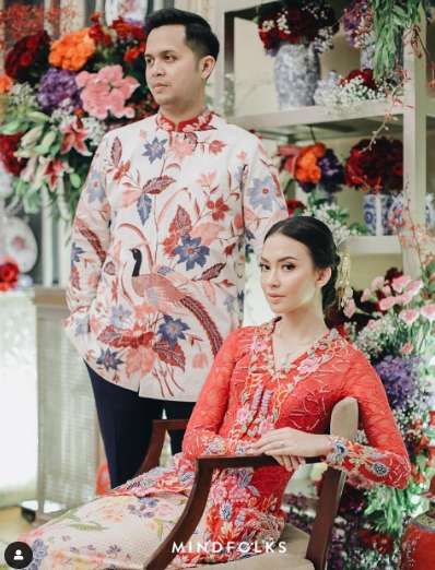 10 Adu Mewah Kebaya Artis Saat Lamaran, Jessica Mila Dijuluki Pengantin Tercantik & Terglamor