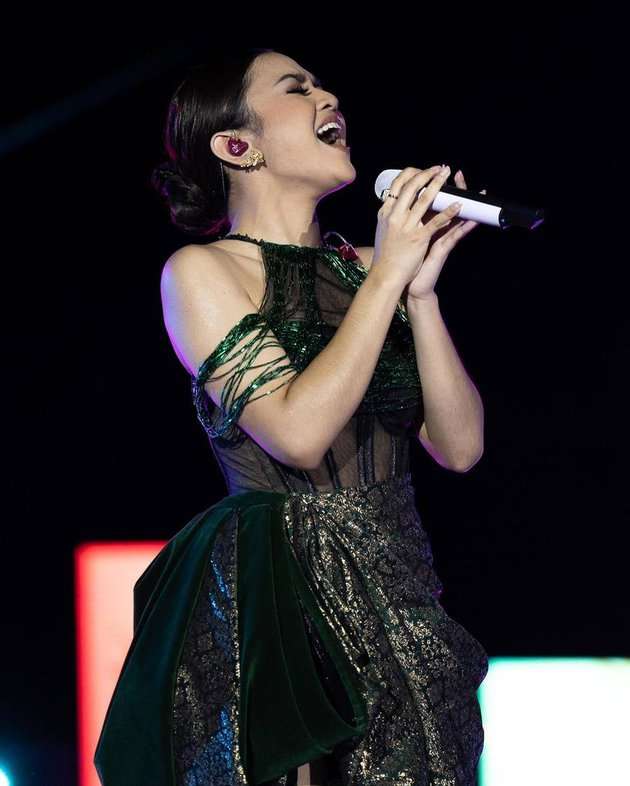 Potret Mahalini dalam Balutan Dress, Cantiknya No Debat!