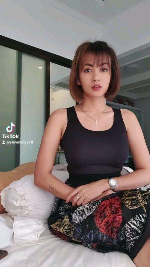Potret Yeyen Lidya yang Baru Rayakan Ulang Tahun Ke-45, Penampilannya Makin Hot, Bikin ABG Minder!