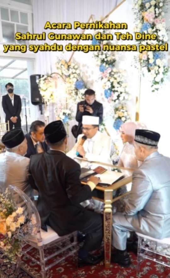 Potret Atalia Istri Ridwan Kamil Datang ke Pernikahan Sahrul Gunawan, Ternyata Salah Kostum…