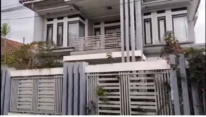 Potret Deretan Rumah Mewah di Kampung Miliader, Ternyata Ini Pekerjaan Warganya…