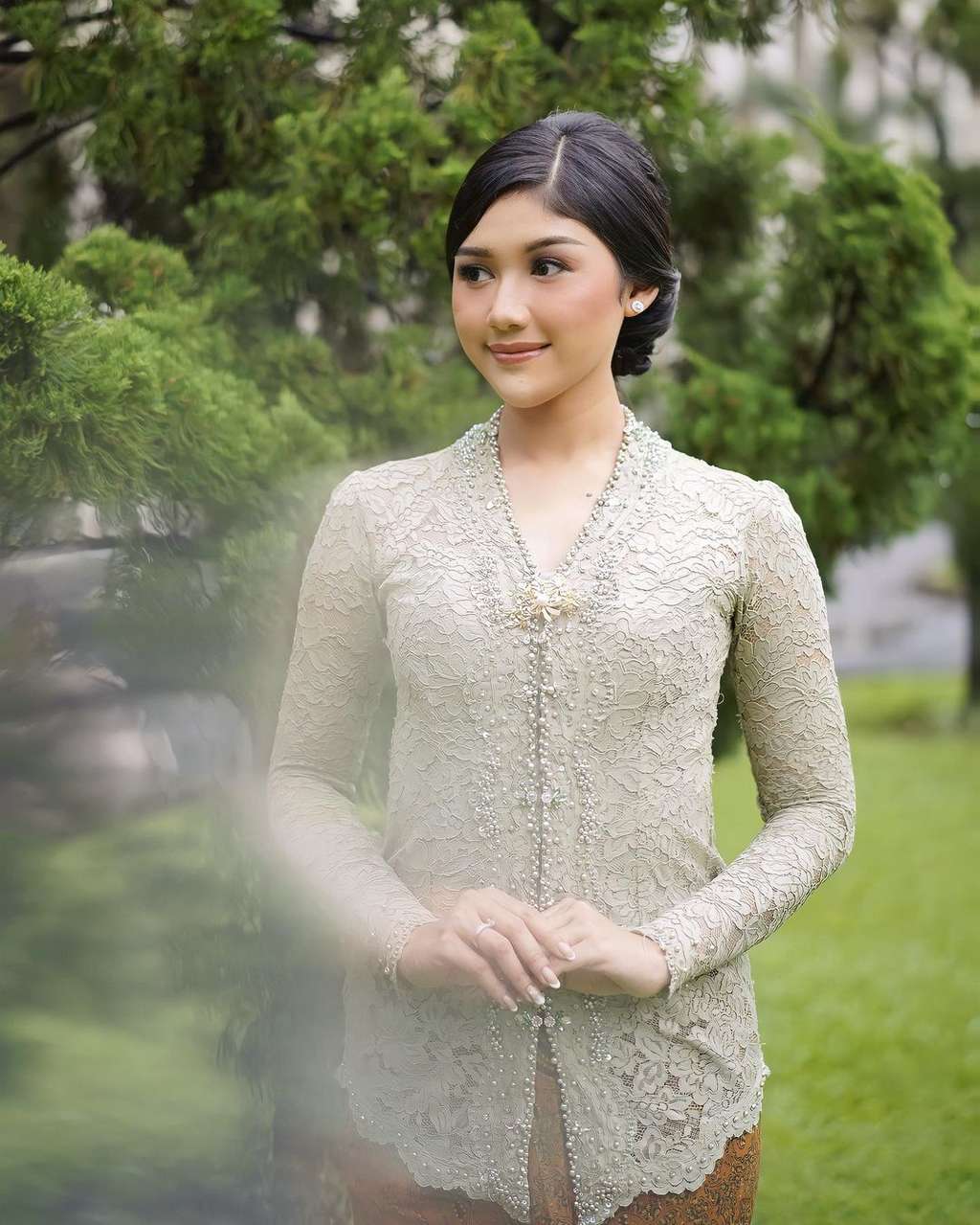 10 Adu Gaya Erina Gudono VS Jessica Mila, Istri Sah & Mantan Gebetan Kaesang Pangarep, Ramai Dibilang Kembar!