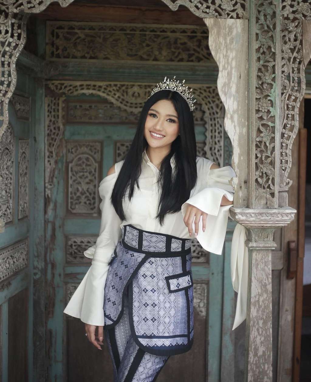 10 Adu Gaya Erina Gudono VS Jessica Mila, Istri Sah & Mantan Gebetan Kaesang Pangarep, Ramai Dibilang Kembar!