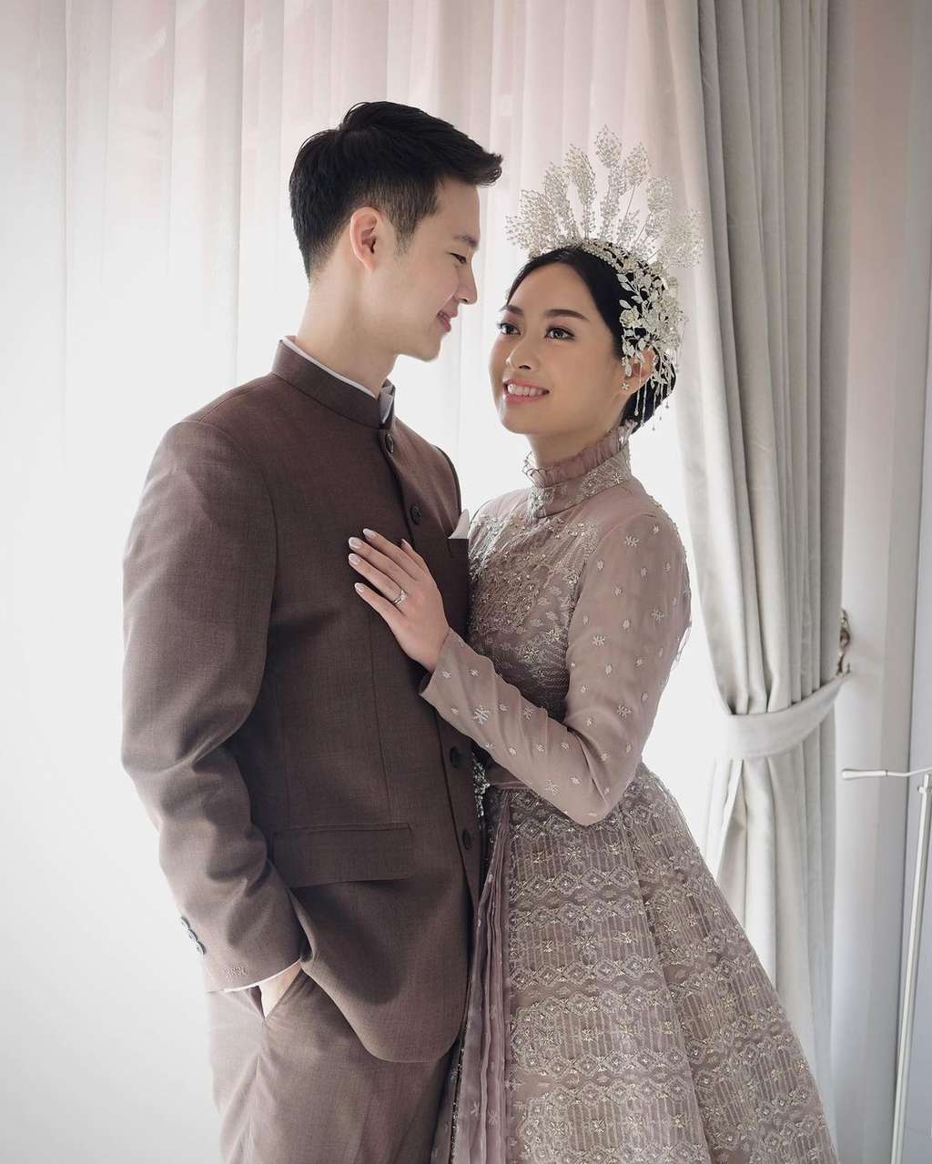 10 Potret Pernikahan Mewah Anak Bupati Pandeglang & Pria Korea, Wedding Impian Semua Wanita