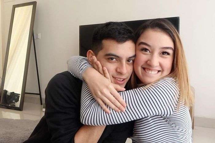 Deretan Seleb yang Pernah Pacaran Beda Agama, Endingnya Kandas di Tengah Jalan!