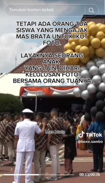 10 Potret Pilu Kelulusan Putra Ferdy Sambo, Ayah Ibu Tak Hadir, Sikap Teman-temannya Bikin Terenyuh