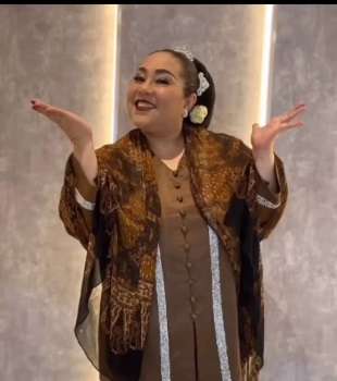 Deretan Seleb yang Berjuang Sembuh dari Kanker, Lakukan Kemoterapi Hingga Alami Kebotakan, Terbaru Nunung dan Perjuangannya Untuk Sembuh!