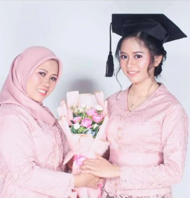 Potret Putri Cantik Sus Rini, Netizen Kepo Disebut Mirip Yuki Kato