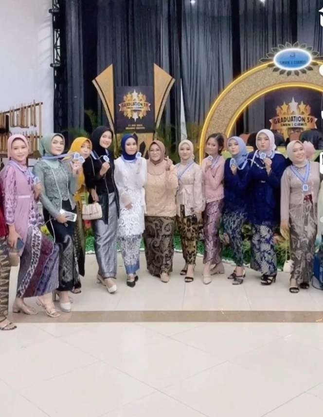 Potret Putri Cantik Sus Rini, Netizen Kepo Disebut Mirip Yuki Kato