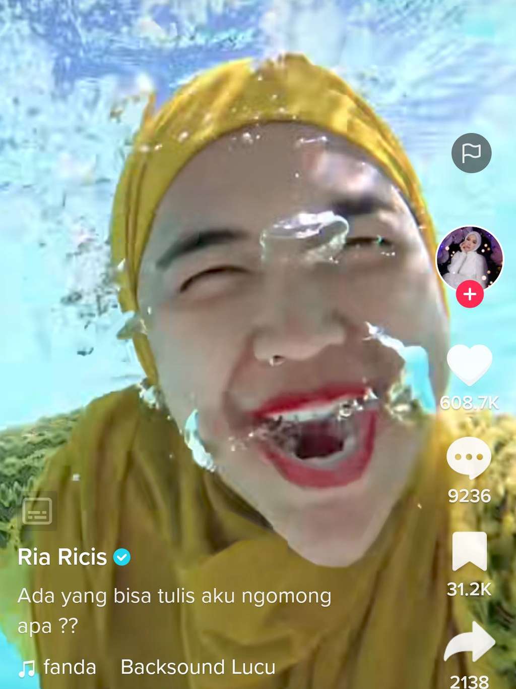 Potret Ria Ricis Challenge Menyelam Sambil Ngomong, Ekspresi Wajahnya Tak Terkontrol