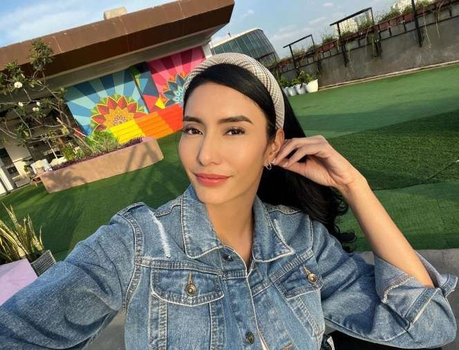 Sederet Selebriti yang Diisukan Selingkuh dengan Lawan Main, Terbaru Chat Mesra Fandy Christian Dibongkar oleh Sang Istri!