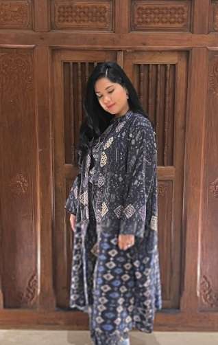 Adu Gaya Artis Cantik yang Dinikahi Anggota TNI Polri, Pilih Vakum dari Industri Hiburan, Kini Penampilannya Tuai Sorotan!
