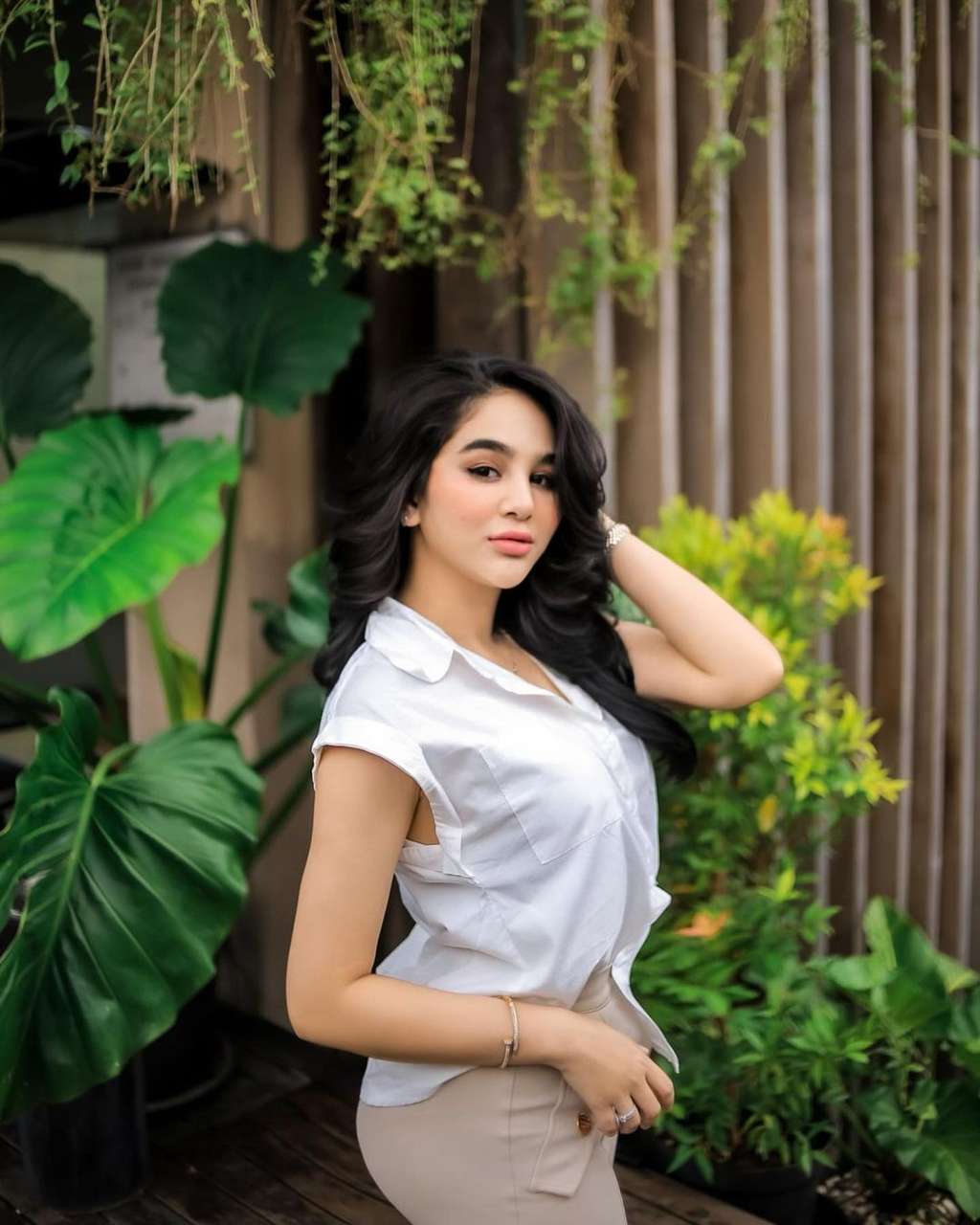 10 Pesona Hana Hanifah, Bantah Jadi Selingkuhan Christian Sugiono, Dulu Terseret Kasus Prostitusi
