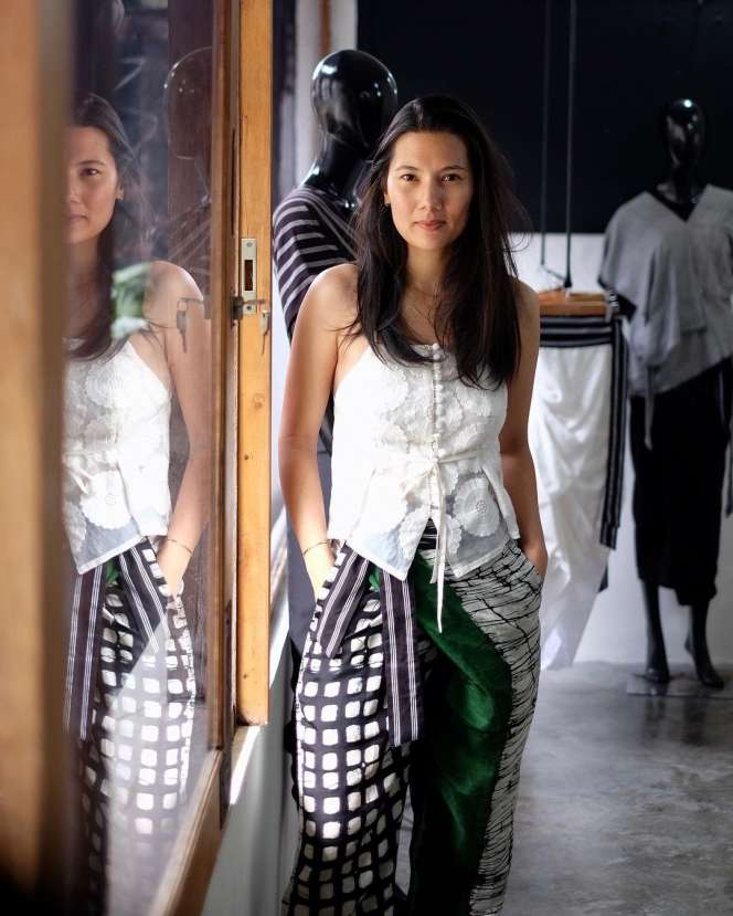 Adu Gaya Istri Duta VS Erros Sheila On 7 yang Jarang Tersorot, Penampilannya Curi Perhatian, Adem Banget Lihatnya! 