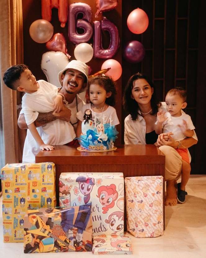 Menikah dengan Fandy Christian, Potret Dahlia Poland Rela Tinggalkan Dunia Hiburan, Kini Malah Diselingkuhi