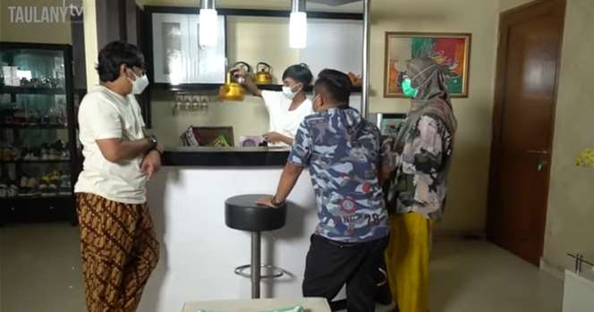 10 Adu Mewah Rumah Denny Cagur VS Narji, Dua Komedian Maju Caleg 2024, Yang ini Lebih Tajir?