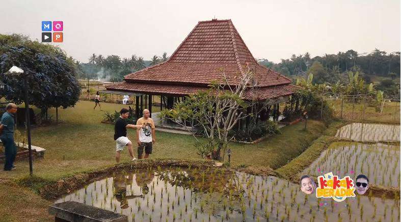 Potret Villa Mewah Ruben Onsu yang Berdiri di Tengah-tengah Sawah
