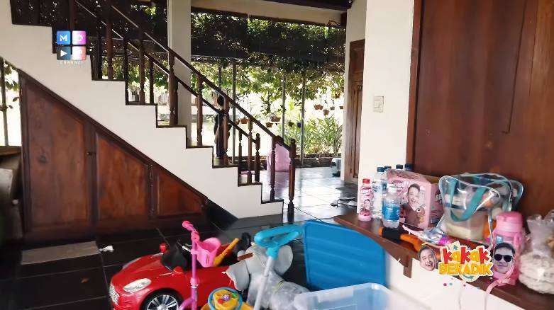 Potret Villa Mewah Ruben Onsu yang Berdiri di Tengah-tengah Sawah