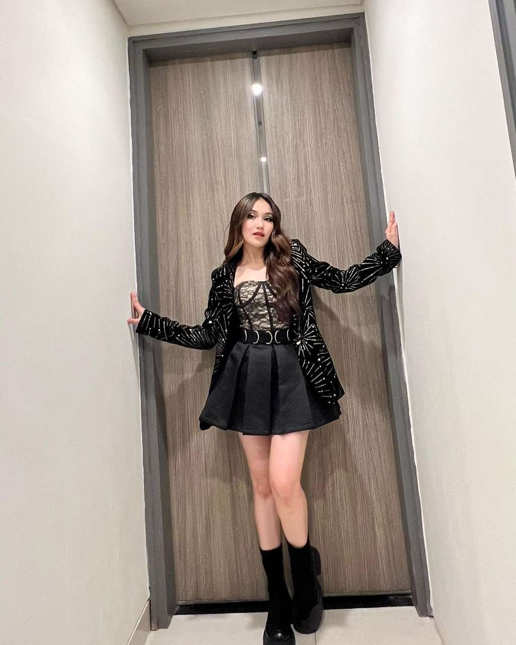 Deretan Artis yang Betah `Sendiri` Meski Mantan Suami Sudah Menikah Lagi!