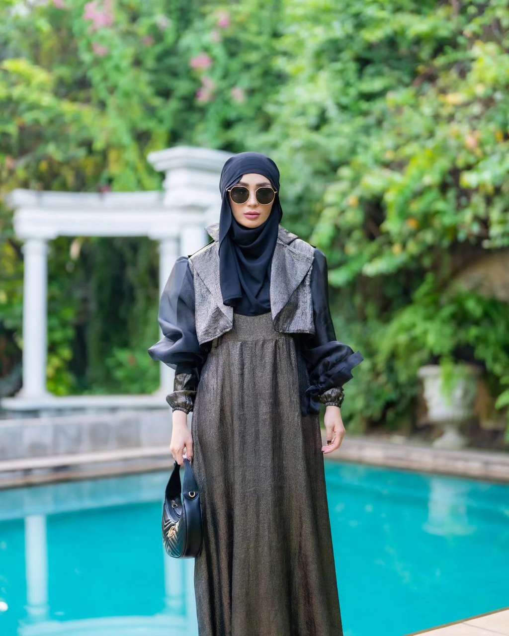 Deretan Artis yang Betah `Sendiri` Meski Mantan Suami Sudah Menikah Lagi!