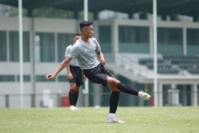 Potret Rizky Ridho Kapten Timnas Sepakbola Indonesia U-22 di Sea Games Kamboja yang Curi Perhatian, Penampilan Rapi hingga Berkepala Dingin!