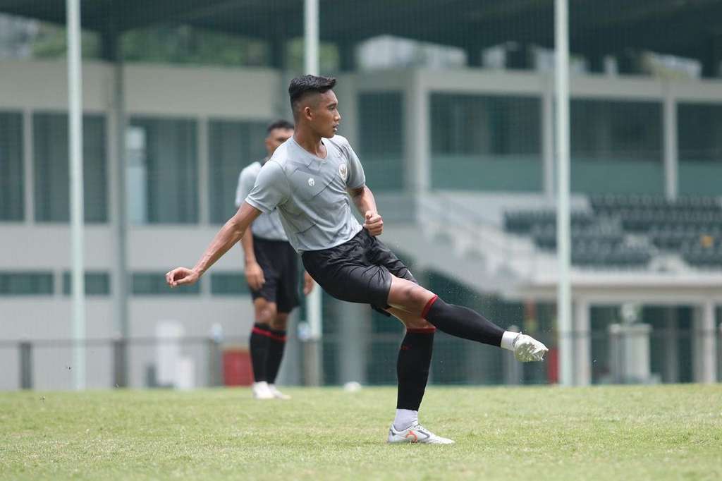 Potret Rizky Ridho Kapten Timnas Sepakbola Indonesia U-22 di Sea Games Kamboja yang Curi Perhatian, Penampilan Rapi hingga Berkepala Dingin!