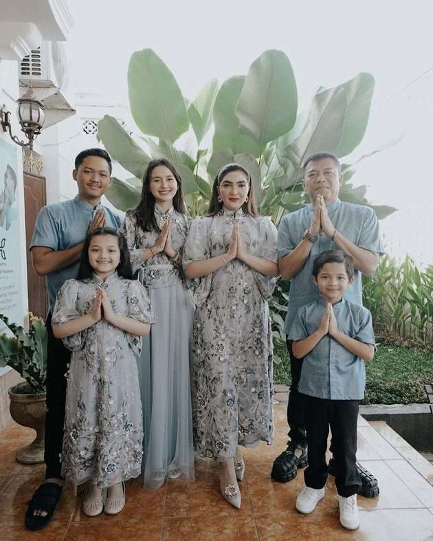 Potret Terbaru Sarah Menzel, Calon Mantu Ashanty yang Didoakan Segera Mualaf