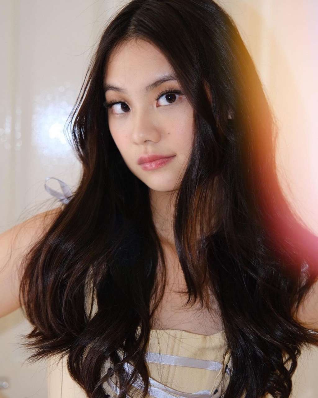 10 Potret Gege Elisa, Artis Cantik yang Diisukan Jadi Orang Ketiga di Perceraian Desta & Natasha Rizky