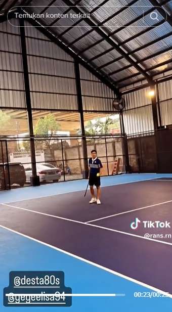 10 Potret Kebersamaan Desta Mahendra & Gege Elisa yang Baru Terungkap, Ternyata Sering Main Tenis Bareng!