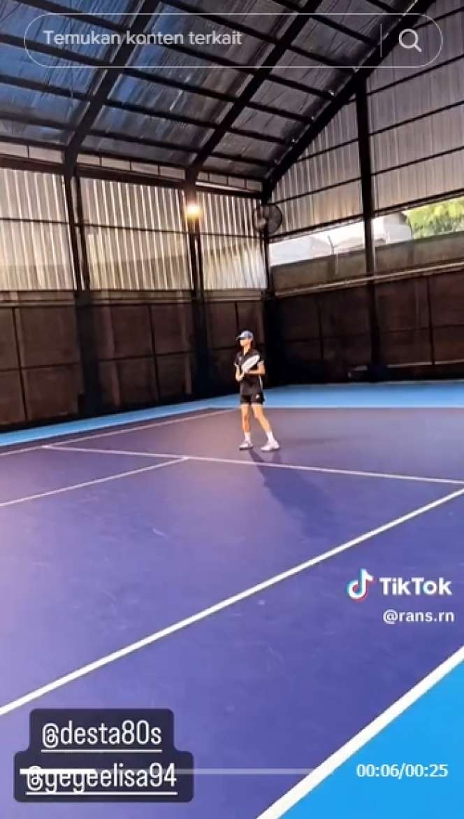10 Potret Kebersamaan Desta Mahendra & Gege Elisa yang Baru Terungkap, Ternyata Sering Main Tenis Bareng!
