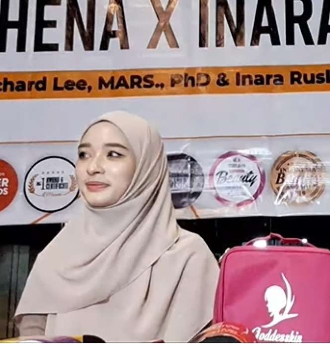 10 Adu Cantik Inara Rusli VS Tenri Annisa Setelah Lepas Cadar, Kini Mampu Bersaing, Yang Satu Disebut Bidadari!