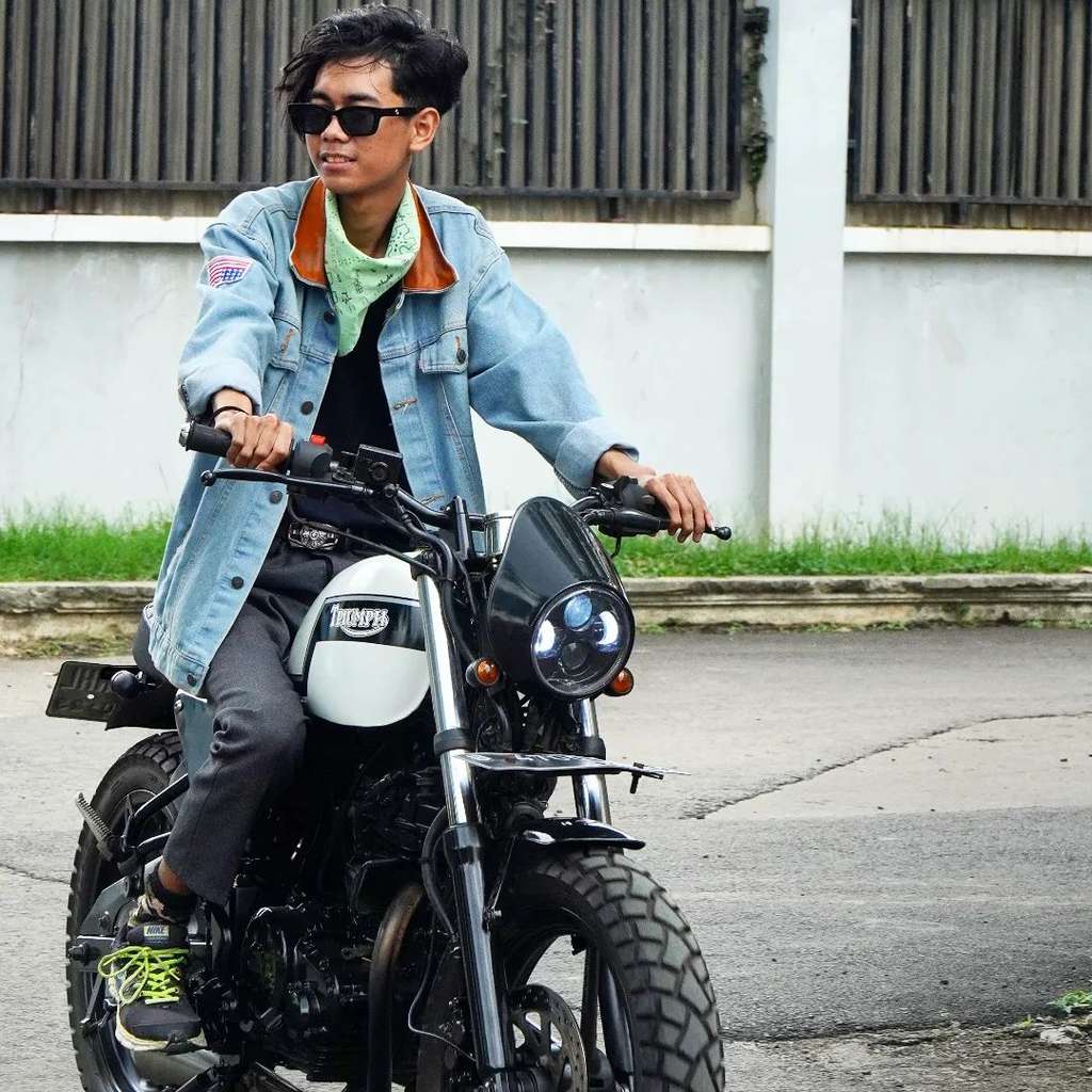 Masih Ingat Alif Cepmek si Dilan KW? Dulu Viral dengan Kalimat `Kamu Nanyeaa` Kini Penampilannya Berubah Drastis, Punya Pacar Baru!