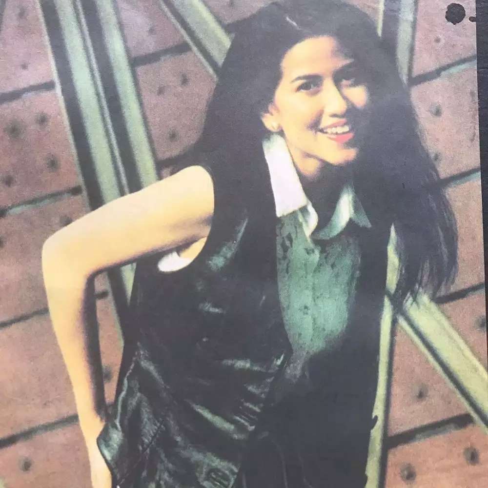 10 Foto Lawas Ibu Artis Saat Usia 20-an, Umi Kalsum Plek Ketiplek Ayu Ting Ting, Cantik & Bening Abis!