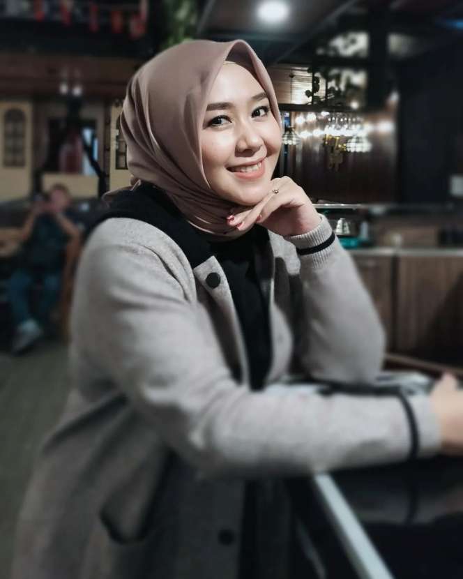 Potret Cantik Gita KDI yang Bantah Dinikahi Dedi Mulyadi Mantan Bupati Purwakarta