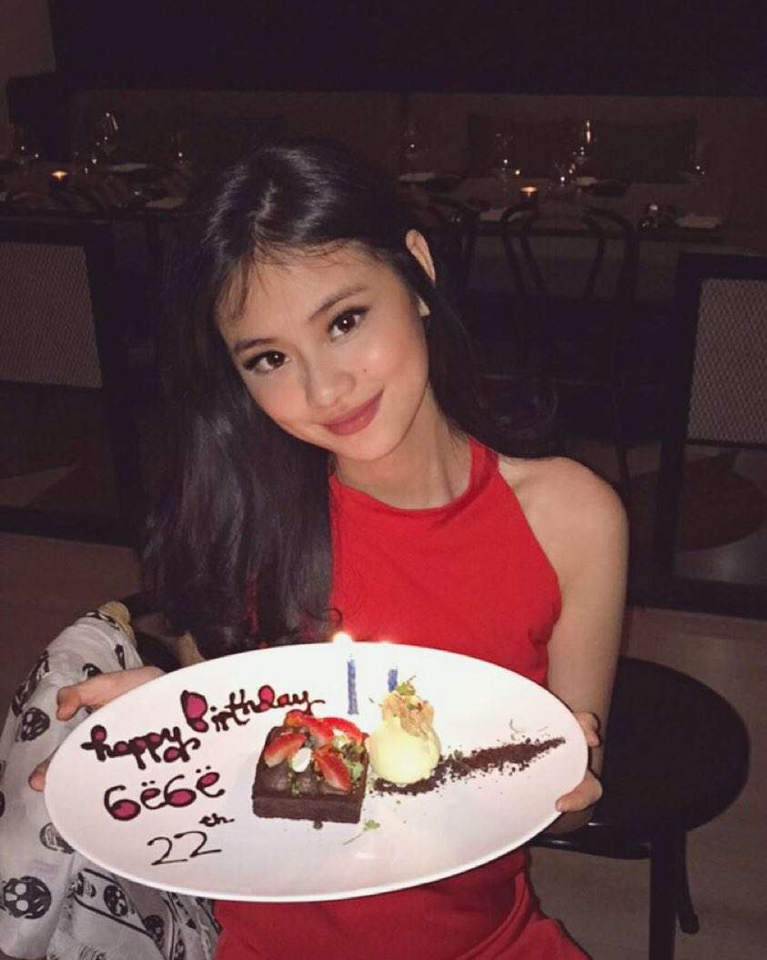 Potret Masa Kecil Gege Elisa Bikin Salfok, Bibit Cantiknya Sudah Kelihatan!