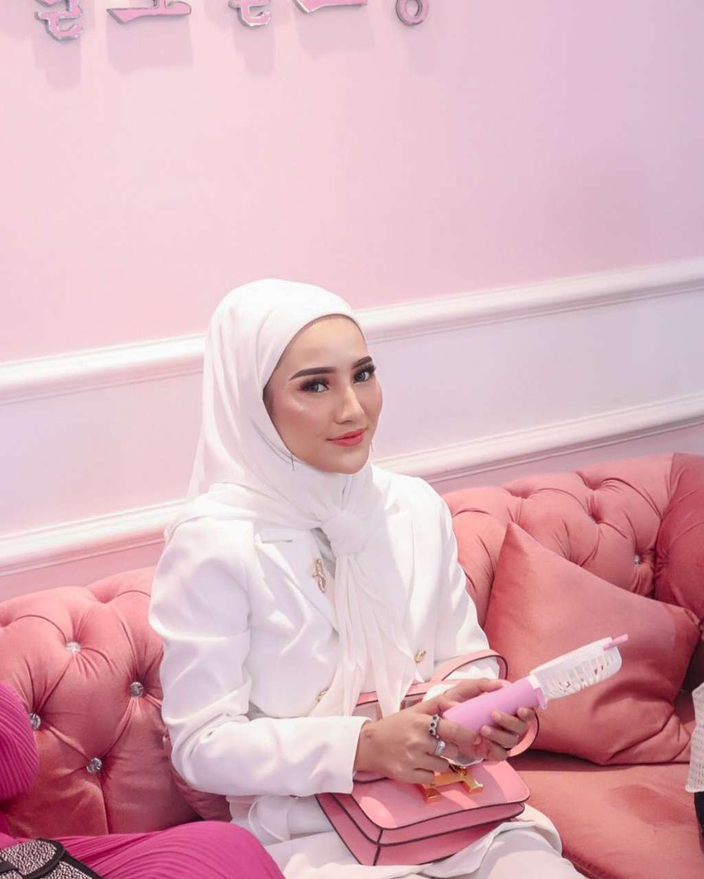 Kisah Selebgram Opy Handika Sukses di Usia Muda, Punya Klinik Kecantikan Langganan Artis Pantura
