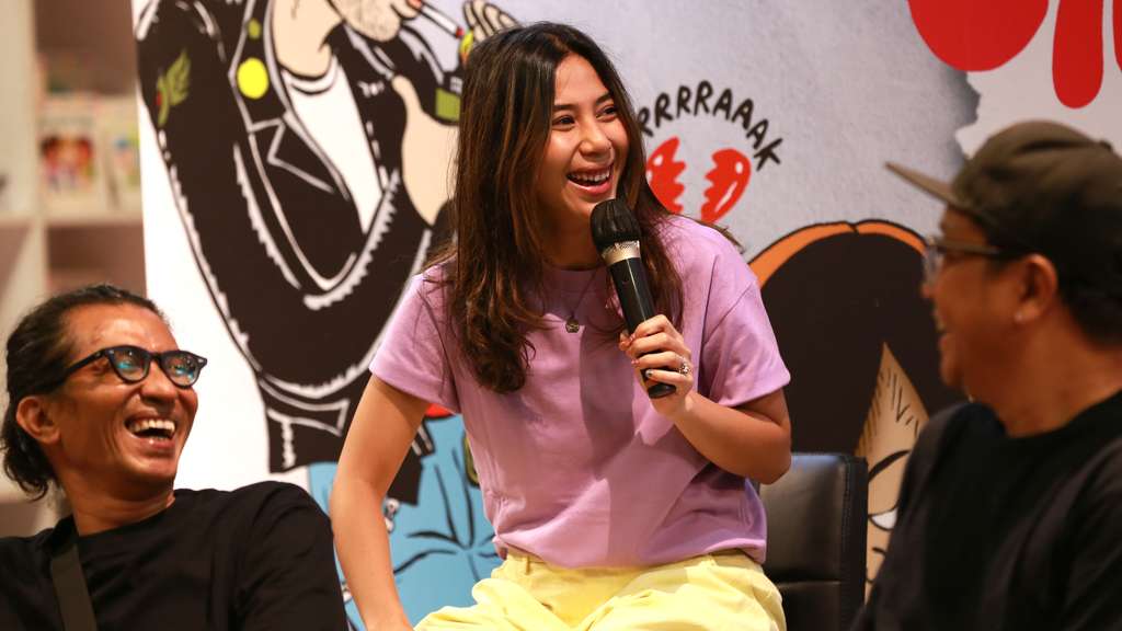 Kisah Cinta Pertama Adinda Thomas Dibikin Komik