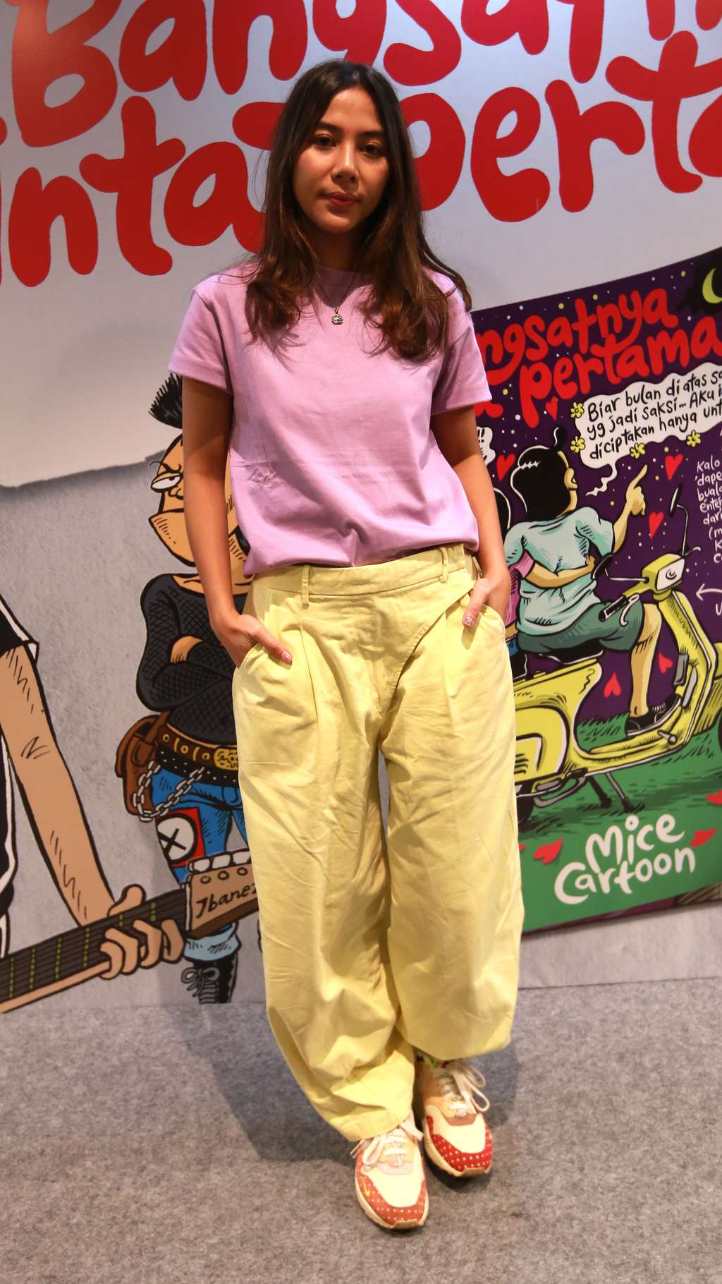Kisah Cinta Pertama Adinda Thomas Dibikin Komik