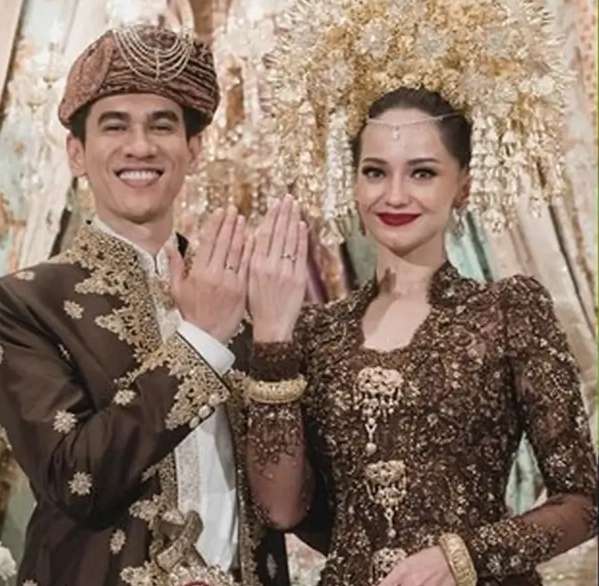 10 Adu Gaya Dikta Wicaksono VS Molen Kasetra, Disebut Galau Ditinggal Nikah Enzy Storia, Kalah Jauh?
